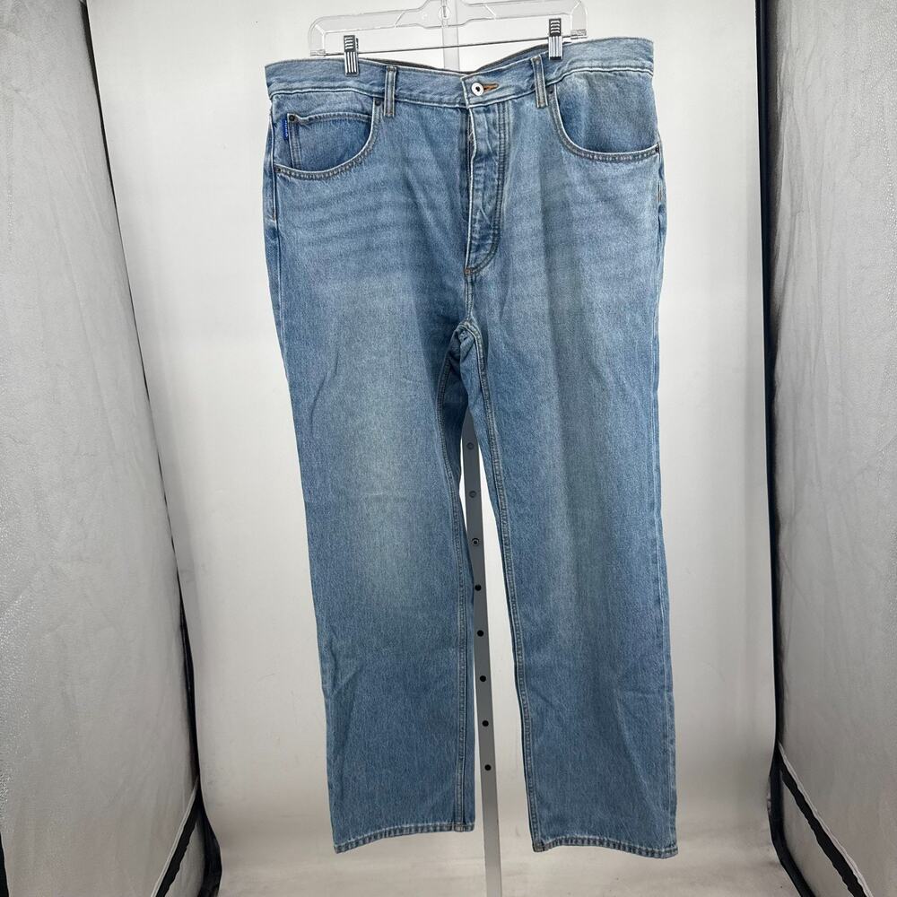 Hugo Boss Jonah Jeans Mens 38x32 Blue Straight Leg Medium Wash Denim Classic NWT